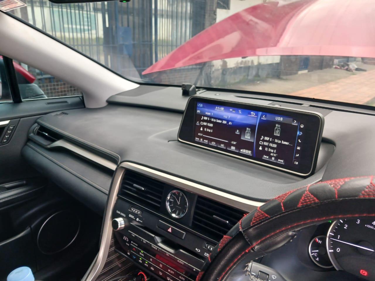 Lexus RX 300 image 5